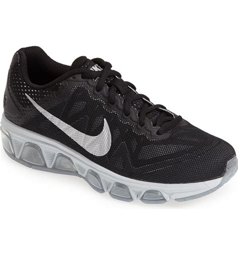 nike tailwind women